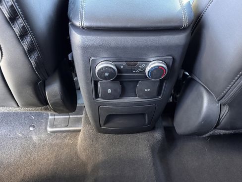 Certified 2022 Ford Explorer XLT w/ Equipment Group 202A image 29