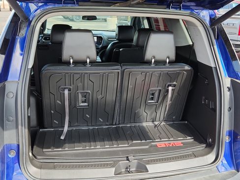 Used 2023 GMC Acadia AT4 w/ Technology Package image 8