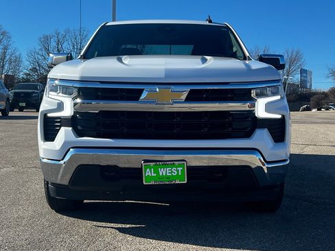 Used 2025 Chevrolet Silverado 1500 LT image 3