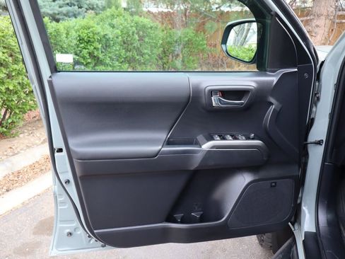 Used 2023 Toyota Tacoma TRD Off-Road w/ TRD Premium Off Road Package AWD/4WD image 42