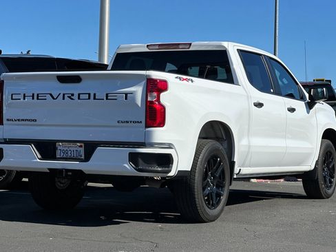 Certified 2025 Chevrolet Silverado 1500 Custom w/ LPO, Dark Essentials Package image 5