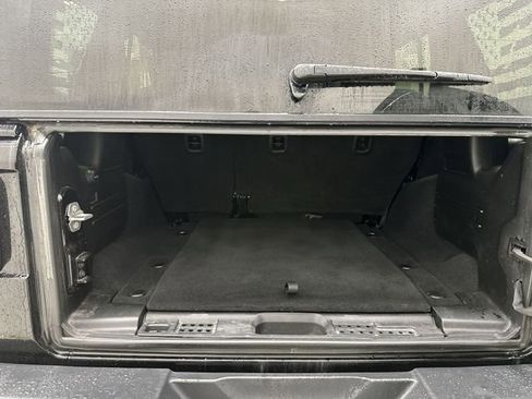 Used 2020 Jeep Wrangler Unlimited Sahara image 21