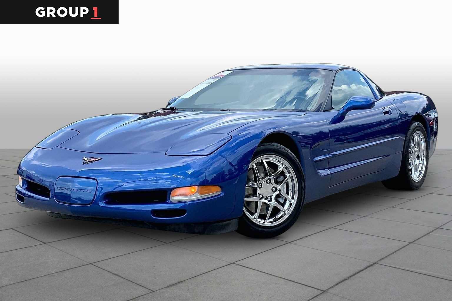 Used 2002 Chevrolet Corvette Coupe RWD image 1