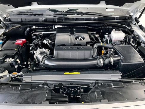 Certified 2025 Nissan Frontier SV RWD image 31