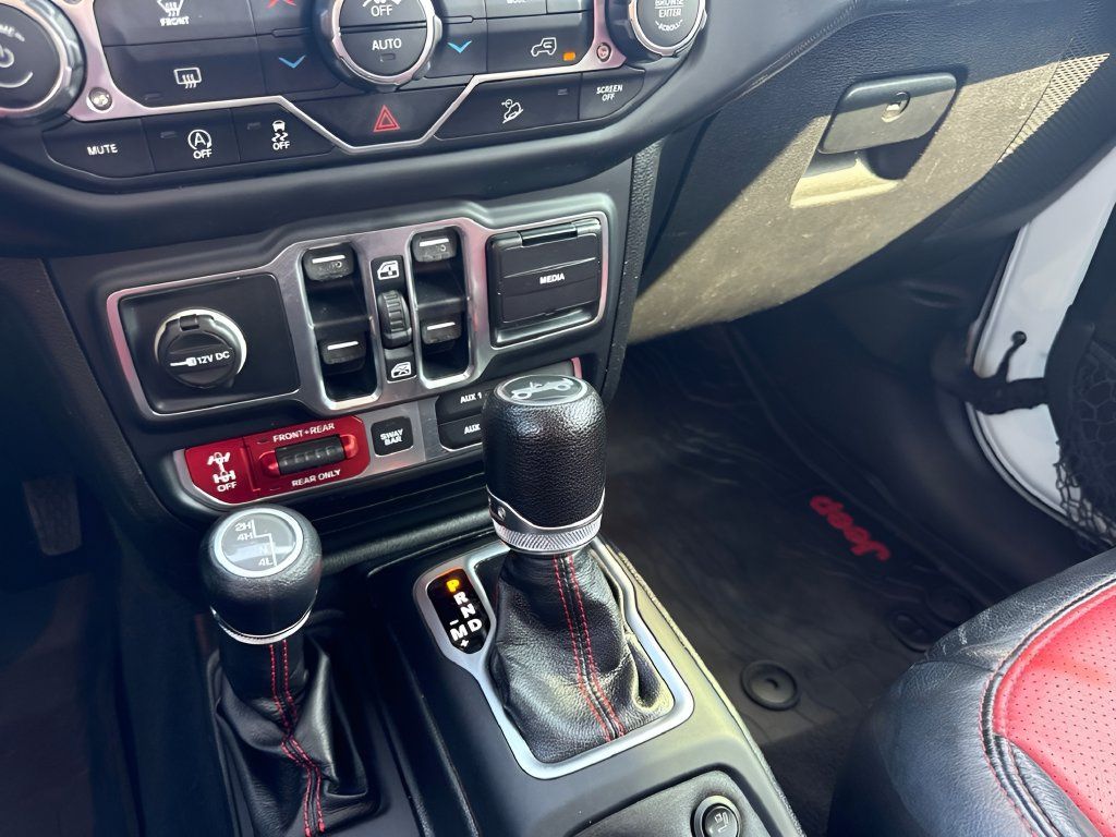 Used 2018 Jeep Wrangler Unlimited Rubicon AWD/4WD image 13