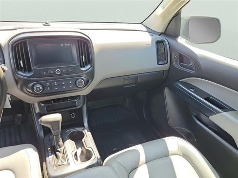 Used 2017 Chevrolet Colorado W/T w/ WT Convenience Package RWD image 14