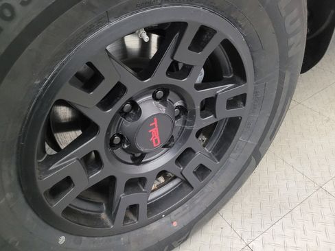 Used 2015 Toyota 4Runner TRD Pro image 31