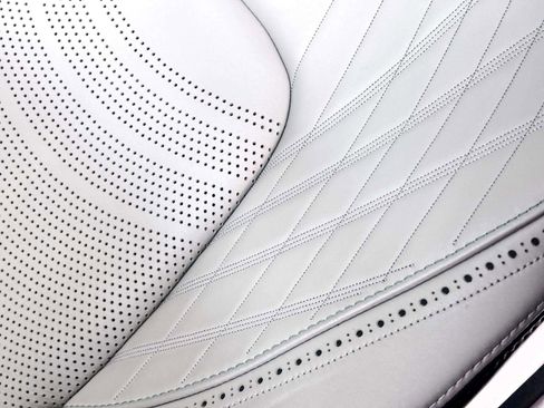 Used 2024 Aston Martin DBX 707 image 17