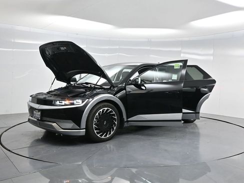 Used 2023 Hyundai Ioniq 5 Limited image 54