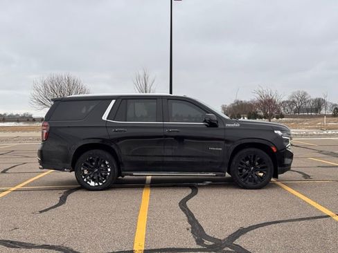 Used 2021 Chevrolet Tahoe High Country image 2