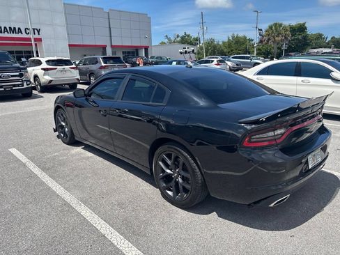 Used 2022 Dodge Charger SXT w/ Blacktop Package RWD image 8