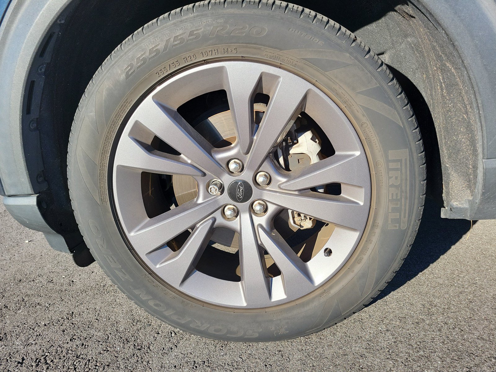 Used 2023 Ford Explorer XLT w/ Equipment Group 202A RWD image 6
