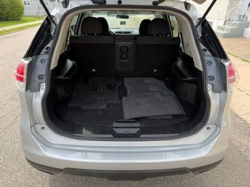 Used 2016 Nissan Rogue S w/ Appearance Package AWD/4WD image 14