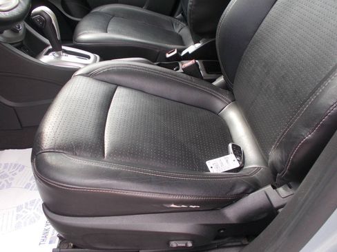 Used 2018 Chevrolet Sonic Premier FWD image 13