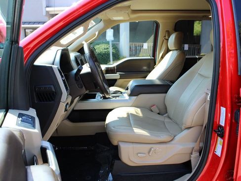 Used 2018 Ford F150 Lariat w/ Equipment Group 502A Luxury AWD/4WD image 13