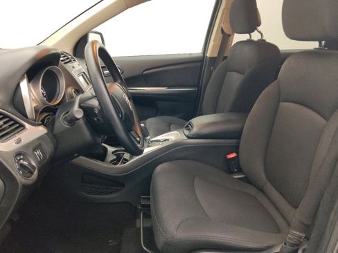 Used 2018 Dodge Journey SE FWD image 17