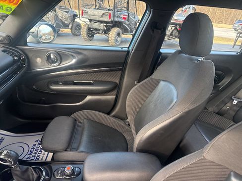 Used 2017 MINI Cooper Clubman S image 13