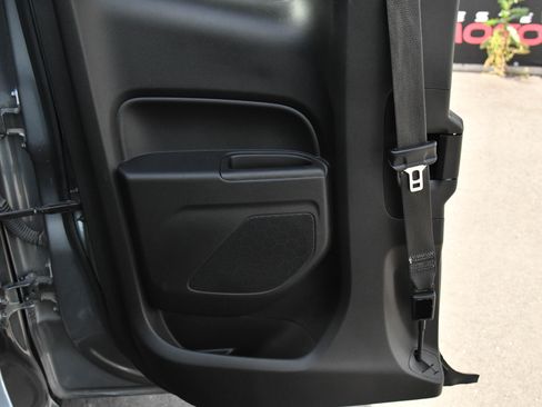 Used 2021 Chevrolet Colorado LT w/ Fleet Safety Package image 31