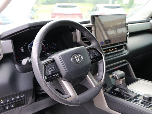 Used 2024 Toyota Sequoia Limited w/ Tow Technology Package AWD/4WD image 19