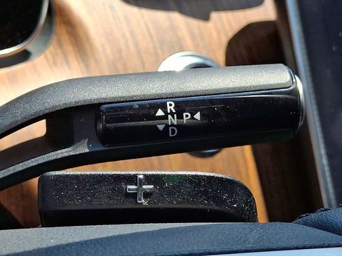 Used 2024 Mercedes-Benz C 300 4MATIC Sedan image 17