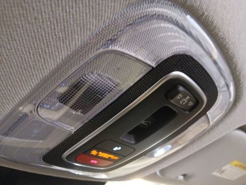New 2025 Hyundai Elantra Limited FWD image 21