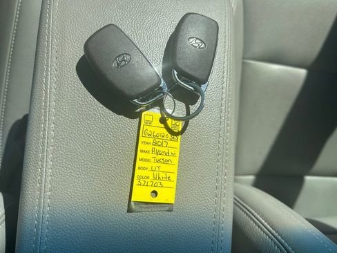 Used 2017 Hyundai Tucson Sport image 56