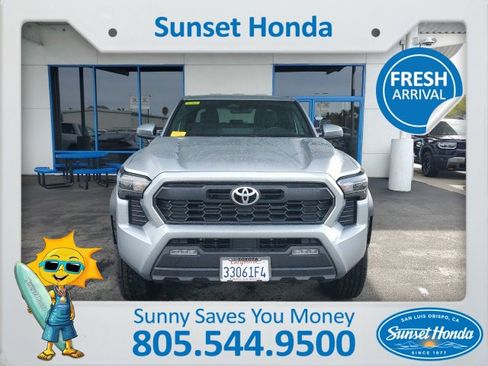 Used 2025 Toyota Tacoma TRD Off-Road image 4