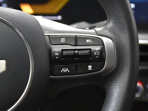 Used 2025 Kia K5 LXS FWD image 20