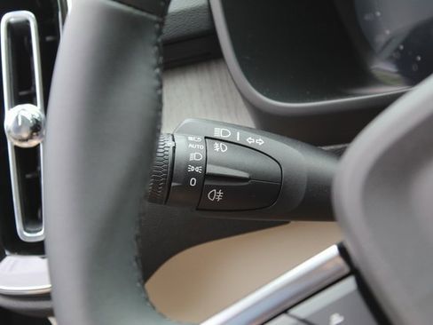 New 2026 Volvo XC40 B5 Ultra w/ Protection Package Premier image 19