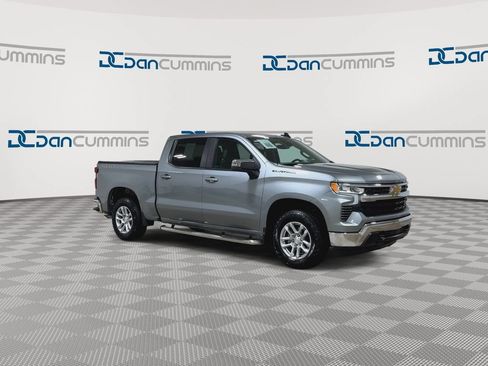 Used 2023 Chevrolet Silverado 1500 LT AWD/4WD image 3