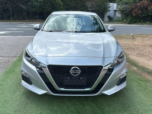 Used 2020 Nissan Altima 2.5 S FWD image 2
