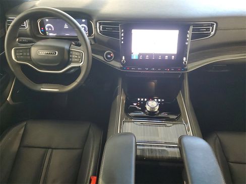 Used 2022 Jeep Wagoneer Series II image 10