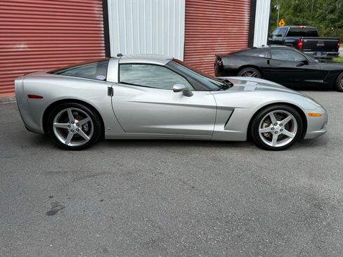 Used 2005 Chevrolet Corvette Coupe w/ Preferred Equipment Group image 8