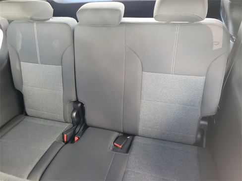 Certified 2025 GMC Acadia Elevation image 8