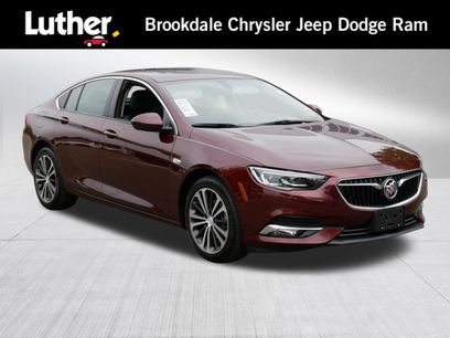 Used 2019 Buick Regal Essence w/ Driver Confidence Package I