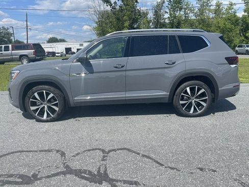 New 2026 Volkswagen Atlas SEL Premium R-Line AWD/4WD image 2