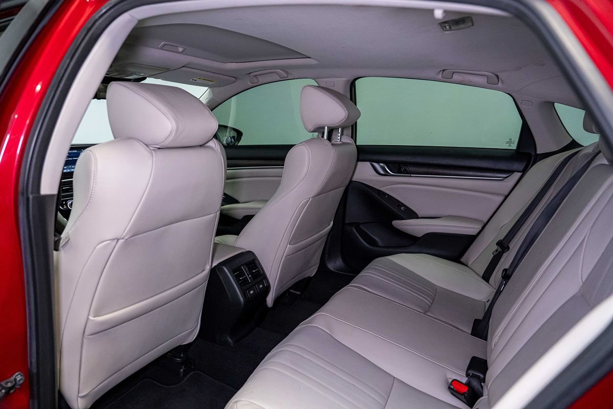 Used 2021 Honda Accord Touring image 16