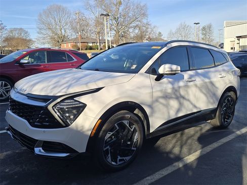 Used 2023 Kia Sportage SX image 3