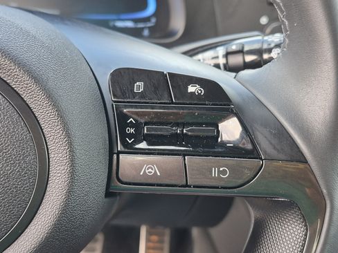 Certified 2025 Hyundai Elantra Sport FWD image 29