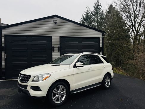 Used 2014 Mercedes-Benz ML 350 4MATIC w/ Premium 1 Package image 20