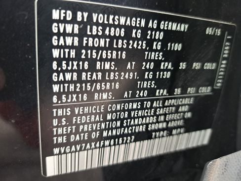 Used 2015 Volkswagen Tiguan S image 32