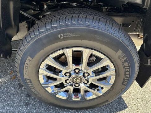 New 2025 Toyota Tacoma Limited AWD/4WD image 32
