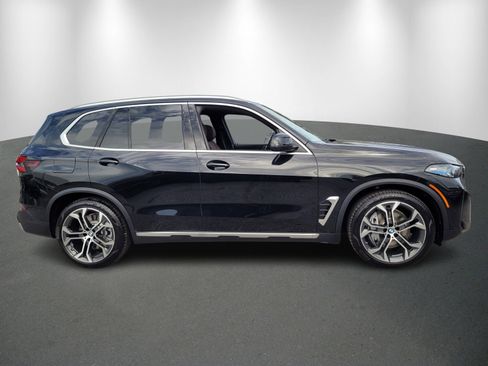 New 2026 BMW X5 xDrive50e w/ Executive Package image 8