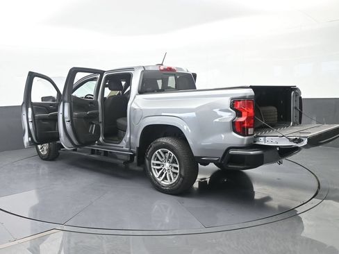 Used 2025 Chevrolet Colorado LT RWD image 78
