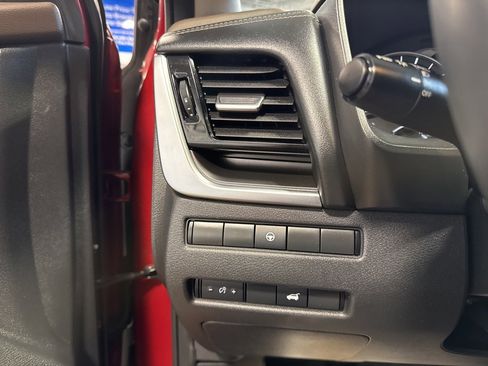 Used 2021 Nissan Rogue SV w/ Premium Package image 20