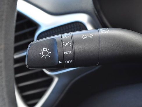 Used 2023 Kia Soul LX w/ LX Technology Package image 32