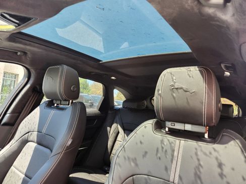 Used 2025 Jaguar F-PACE R-Dynamic S image 11