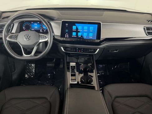 Used 2024 Volkswagen Atlas Cross Sport SE w/ Panoramic Sunroof Package FWD image 14