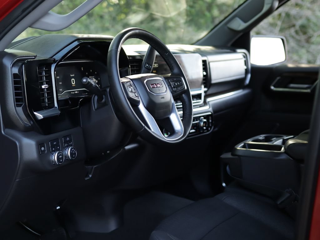 Used 2024 GMC Sierra 1500 Elevation AWD/4WD image 9