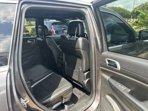 Used 2015 Jeep Grand Cherokee Altitude AWD/4WD image 11